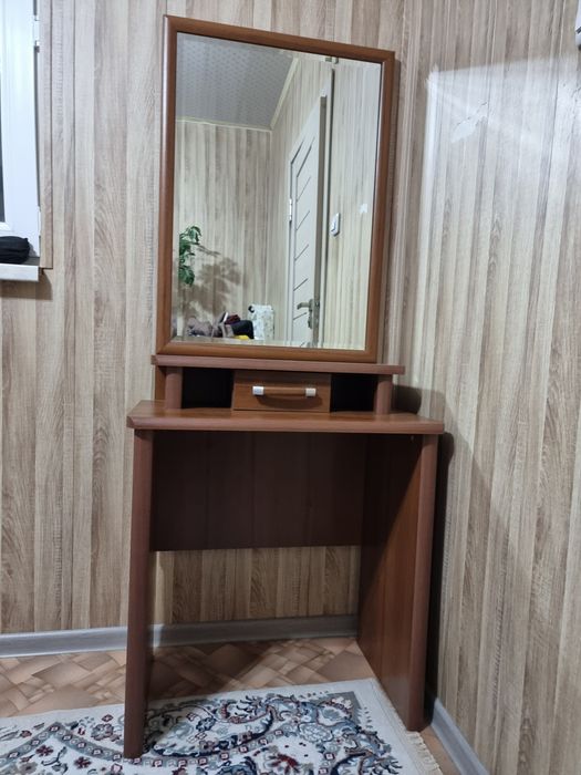 Туалетны столь т