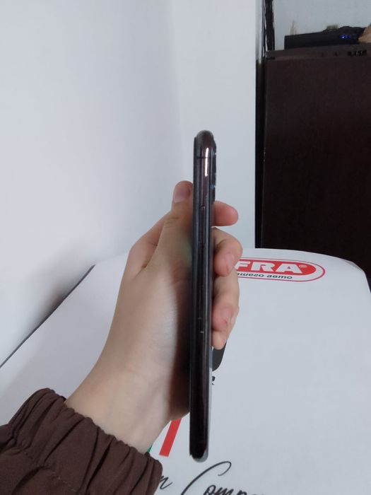 Айфон 11 про мах 256