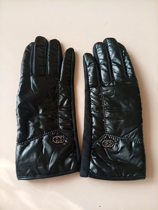 Кожаные перчатки новые