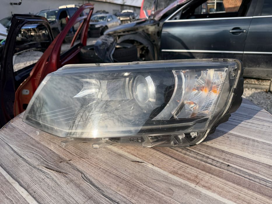 Фар Skoda Octavia