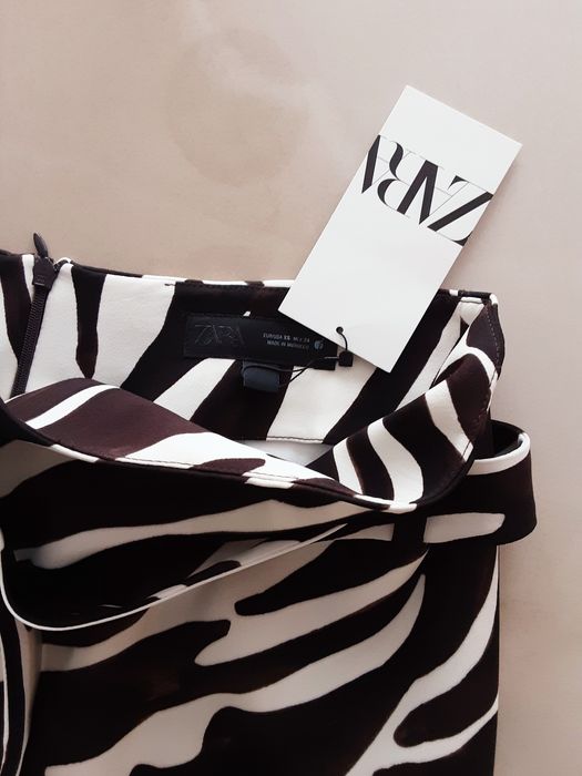 Пола в кафяво и бяло " Zara"