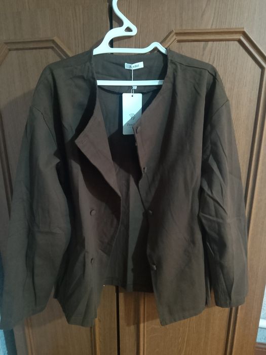 Продам женский костюм