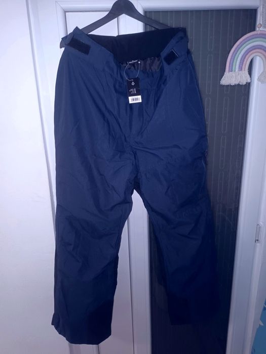 Pantaloni noi marimea 56 de schi