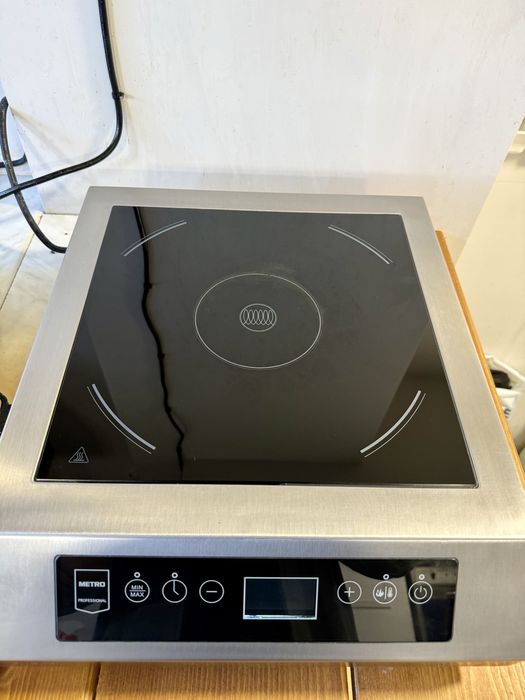 Индукционен котлон Metro Professional 3500w