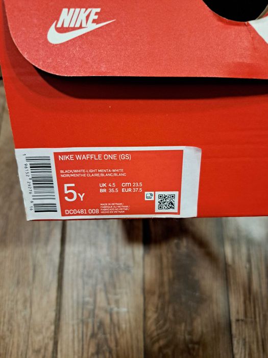 Дамски маратонки Nike waffle one