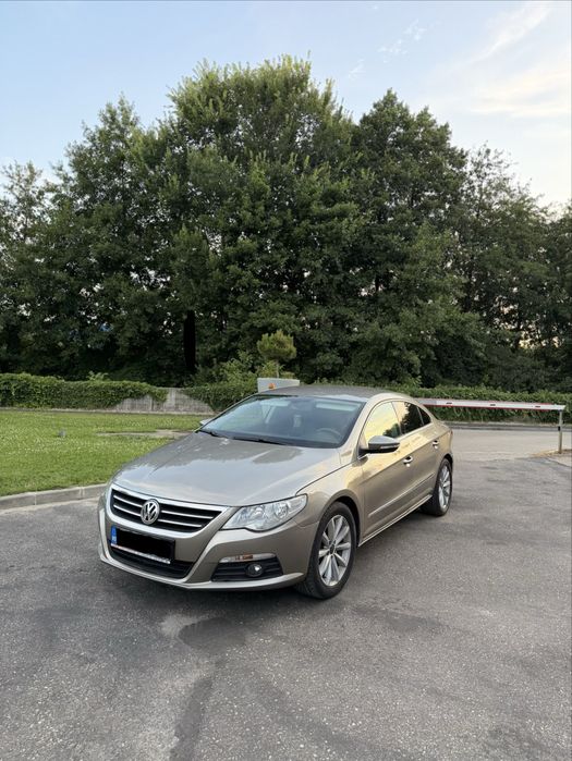 VOLKSWAGEN Passat CC