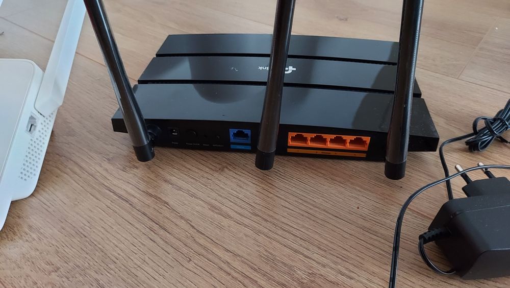 Router TP-Link Archer A8 AC1900 + Extender RE315 AC1200 OneMesh