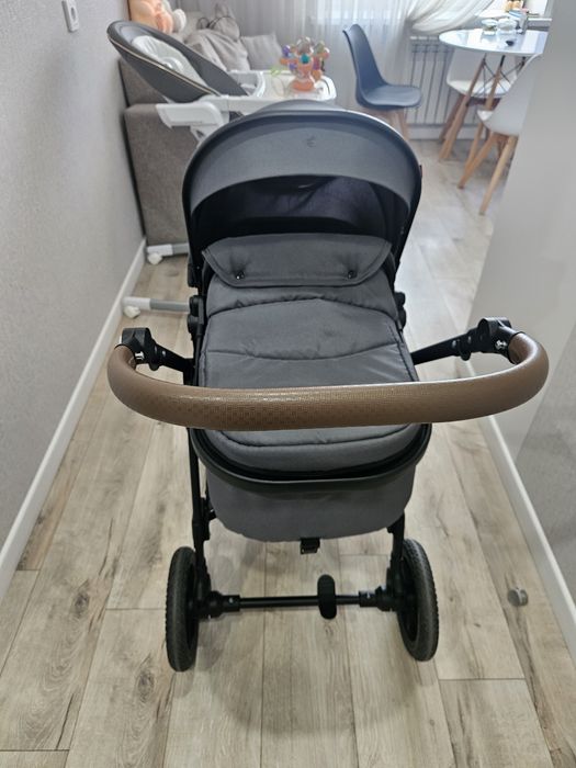 Продам коляску б/у