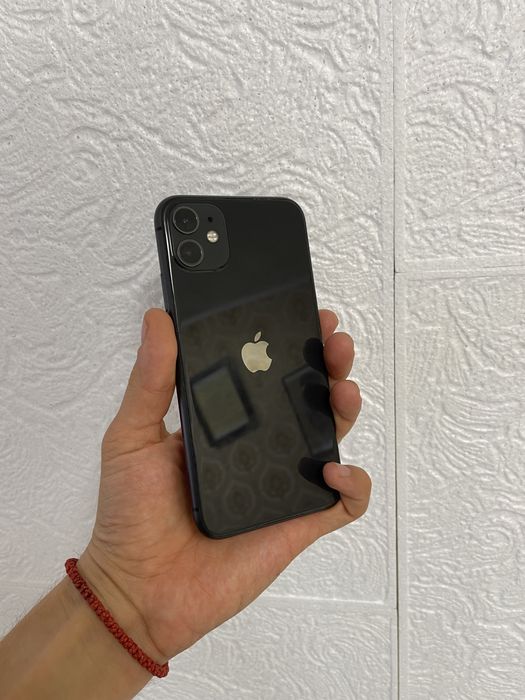 Vand iPhone 11 negru!
