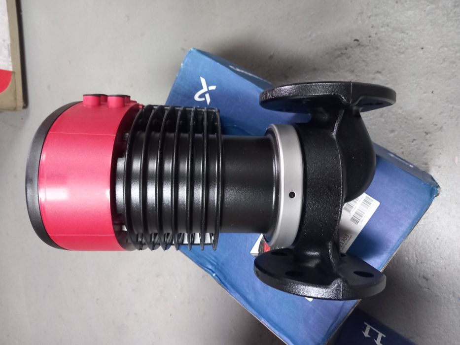 Vând două pompe grundfos