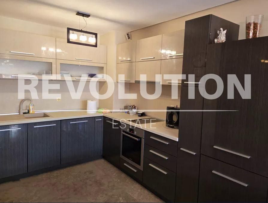 Дава се под наем Двустаен апартамент в Варна, Бриз - 67 кв.м за 500 € - Снимка #2