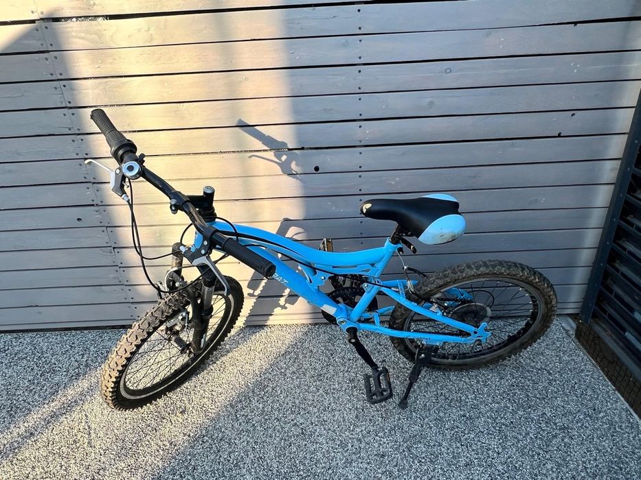 Bicicleta 6-7 ani