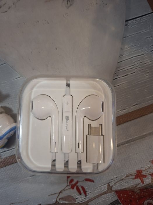 Слушалки за телефон 6 €.за брой