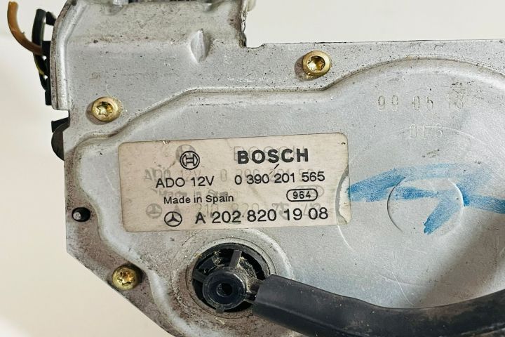 Motoras  Bosch stergator haion 202 820 19 08 / 0390201565 / A20282019