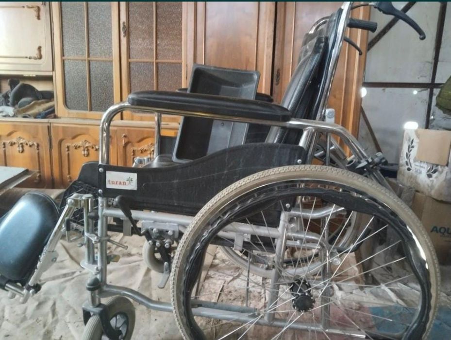 Продам инвалидное кресло в отличном состоянии