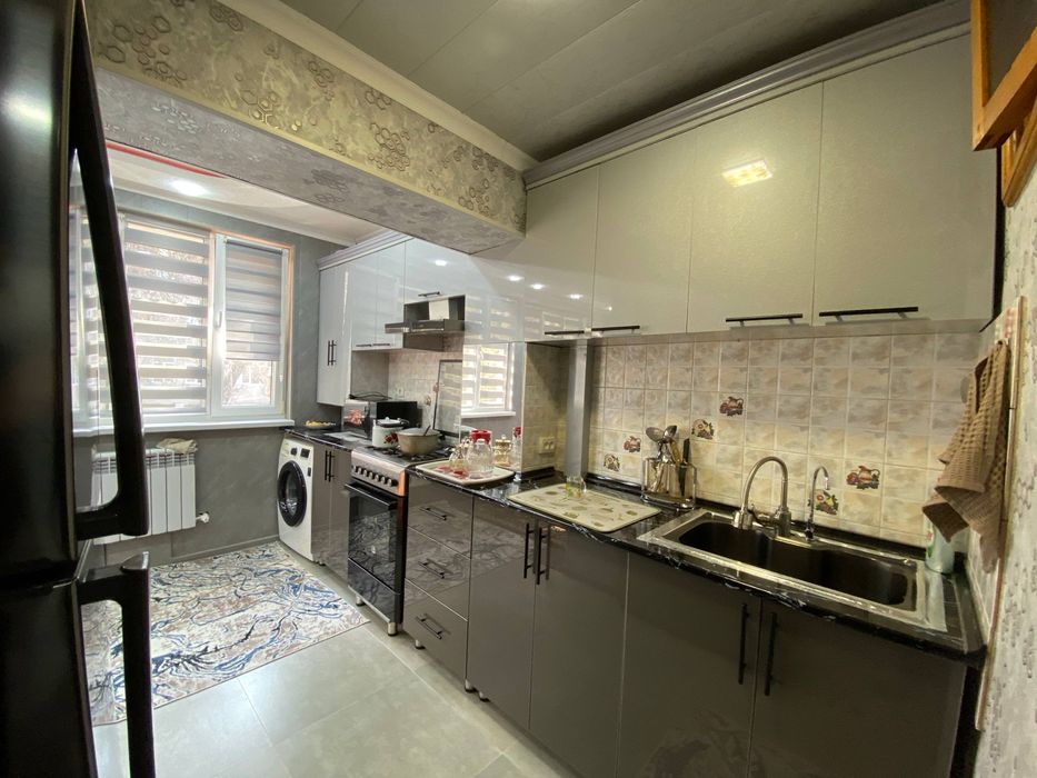 4 xonani 3 xona qilgan gishtli domda