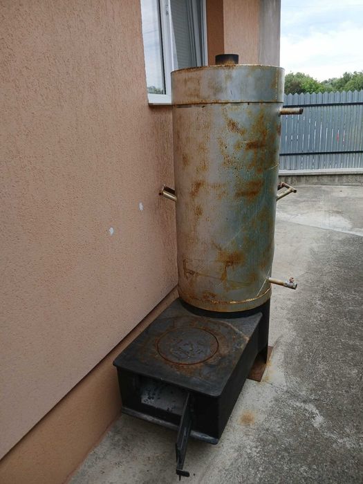 Vand boiler pe lemne