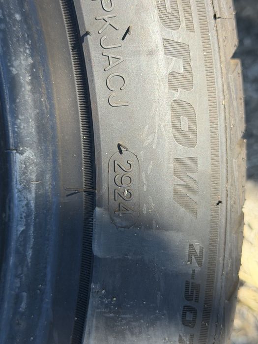 Гуми тразоно 255/40/19 ЗИМНИ