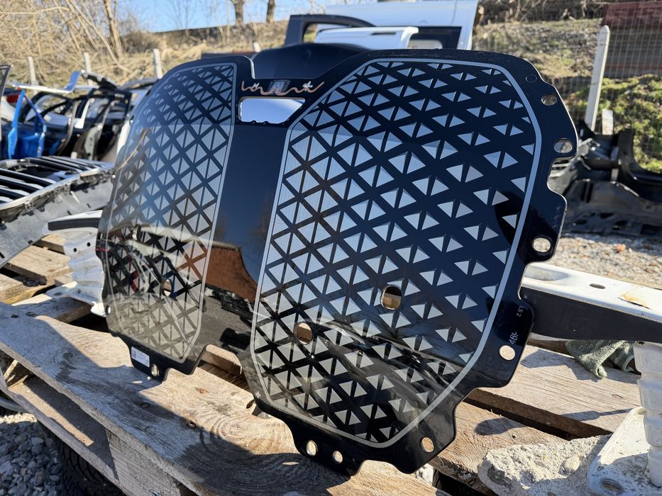 Решетка BMW IX20/I20