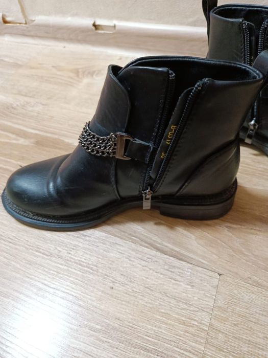 Обувь в хорошом состояние