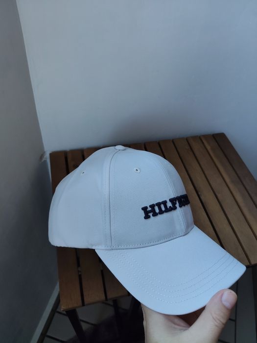 Tommy Hilfiger șapcă unisex culoare alba cu logo brodat noua originala