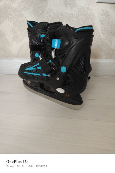 Продам коньки хоккейные