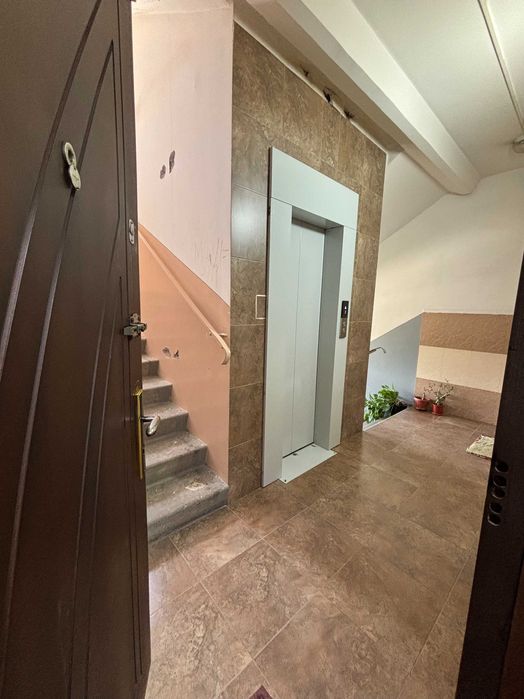 4/3/9, м. Миллийбог, Дружба Народов, 96 м², авторский ремонт, мебелью