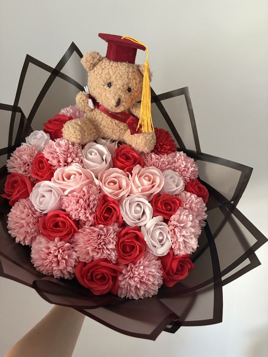 Buchet mix trandafiri dalii absolvire
