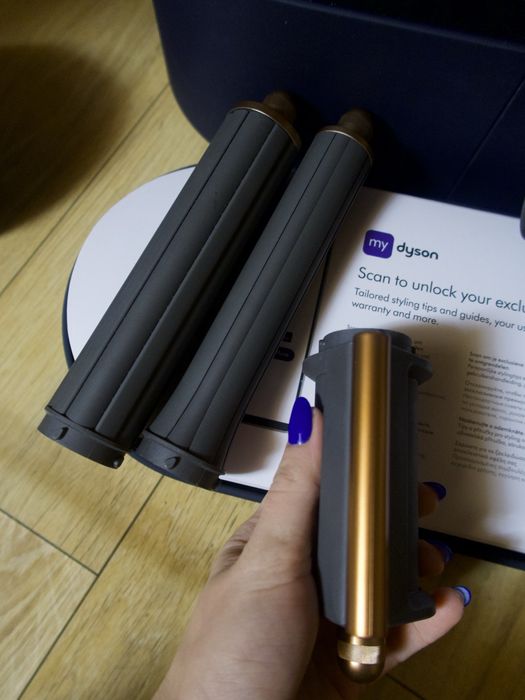 Dyson airwrap albastru