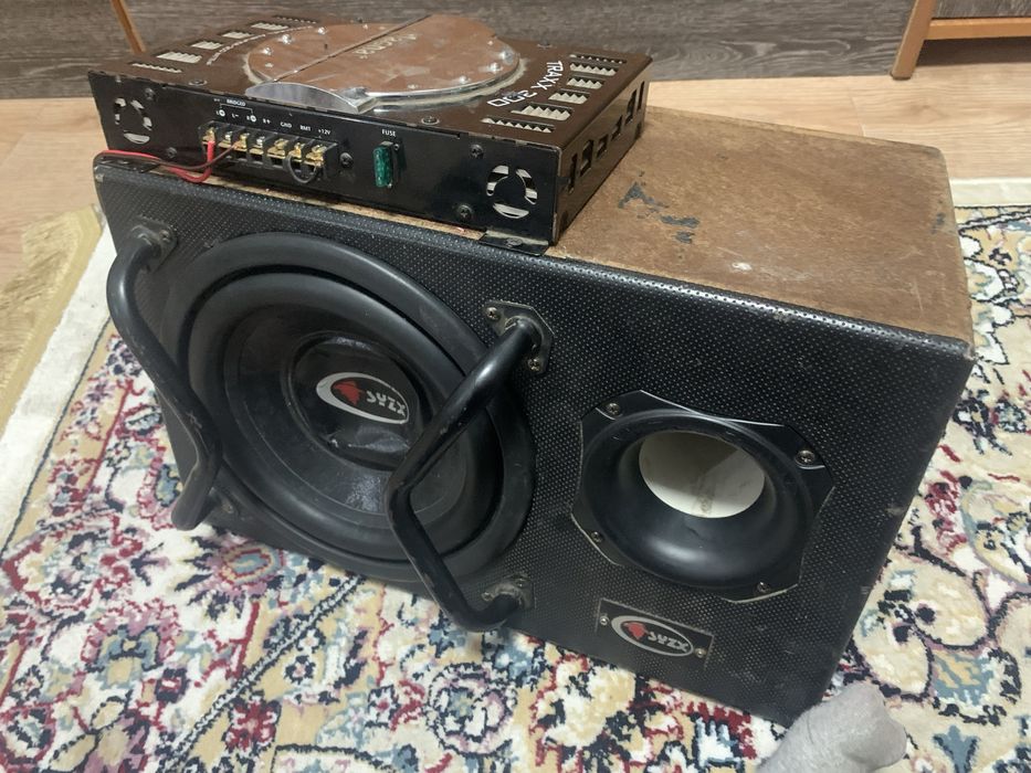 Продам Сабвуфер с Усилителем
