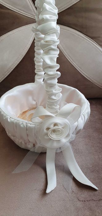 Coș de mireasă - pentru petale de flori