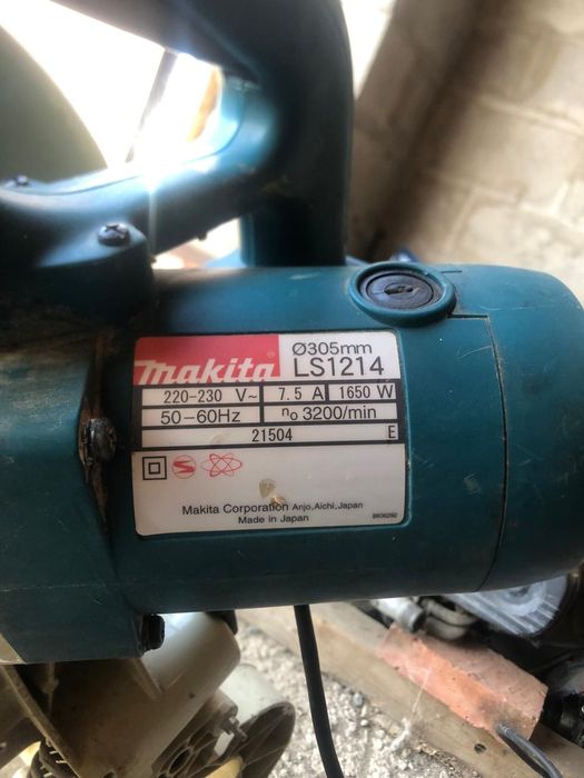 Торцовка углорез Макита Makita LS1214