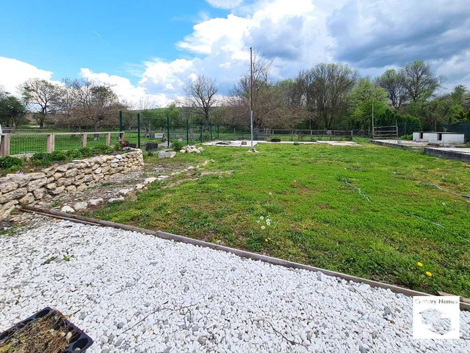 140315 Двуетажна къща в с. Мусина, само на 20 мин. от Велико Търново