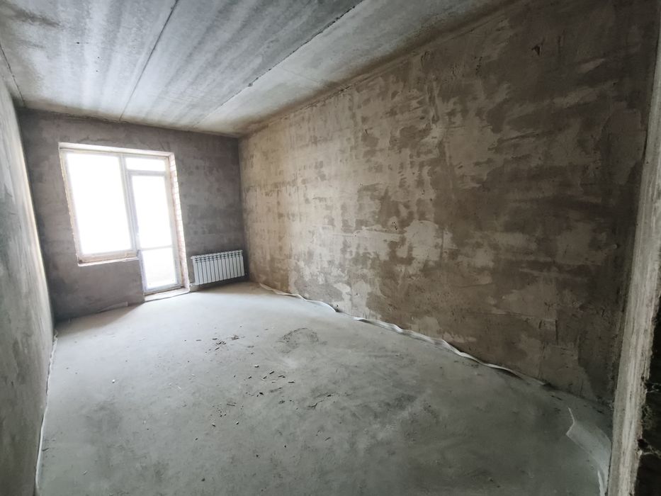 Продам  1 ком. 49,1 кв.м  левом берегу