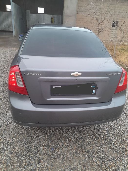 Lassette 1.6 2013 yili hamma xarajati qilingan aftomat