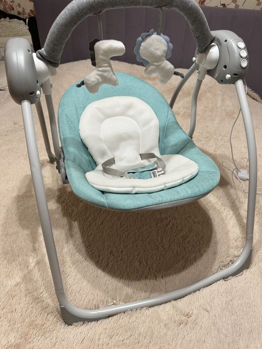 Качеля для младенца (электрическая)