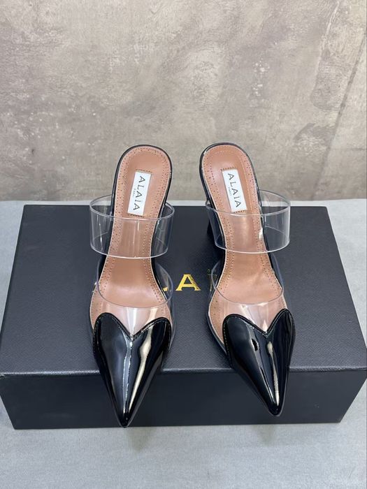 Обувки на ток различен бранд