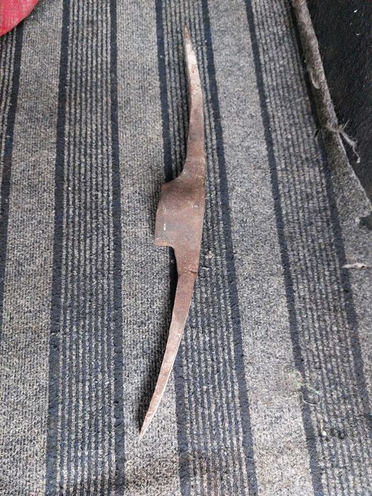 Кирка металлическая