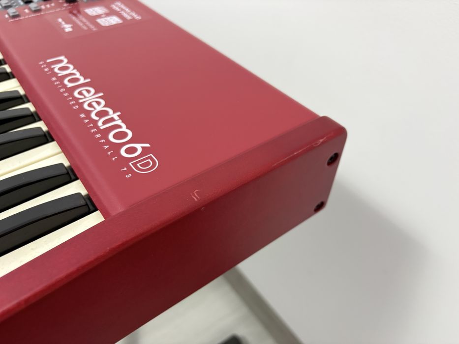 Nord Electro 6D 73 clape + Case Original Nord