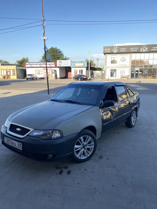 Продам Nexia 2 обьём 1.5 год 2011