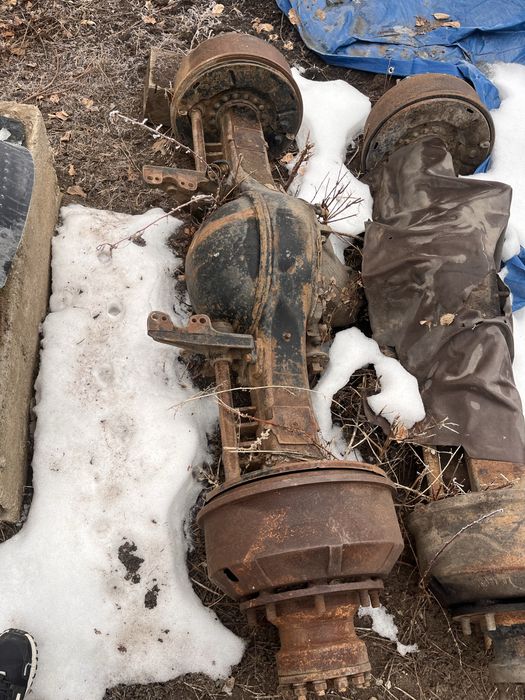 Задний мост на зил