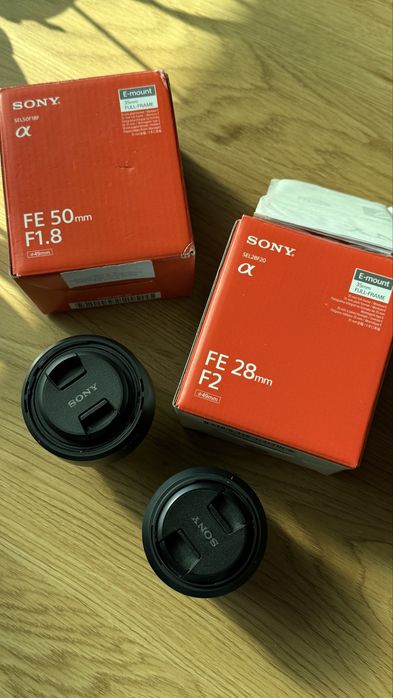 Два обектива за Sony