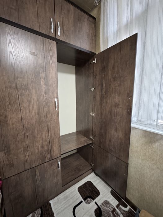 Shkaf sotiladi holati a’lo arzon