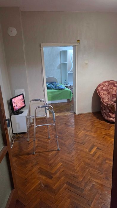 Продава се Тристаен апартамент в Разград, Център - 84 кв.м за 1905 €/кв.м - Снимка #1