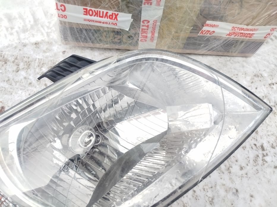 Продам правую фару Шевроле