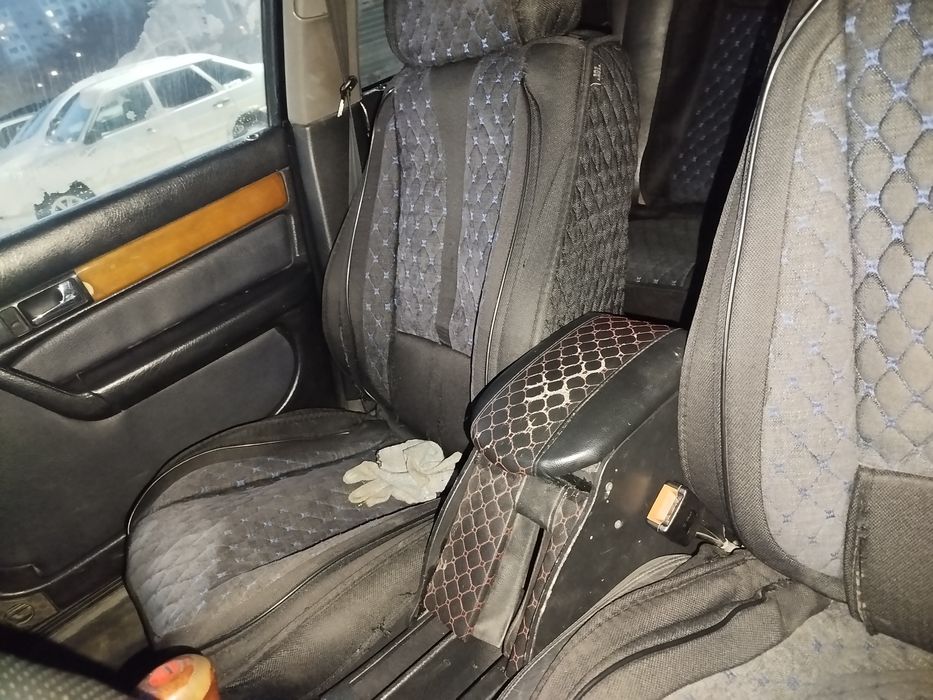 Продам авточехлы, состояние хорошее .