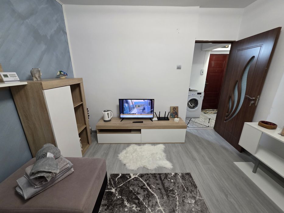 Inchiriez Garsoniera in Regim Hotelier