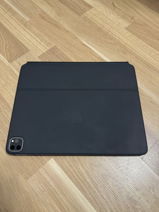 iPad Pro 12.9” M1 (Gen 5) + Magic Keyboard + Apple Pencil 2