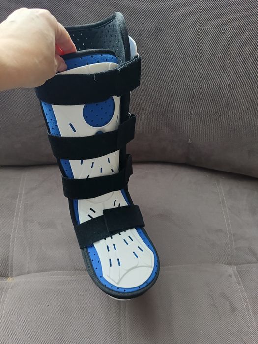 Бандаж голеностопный.