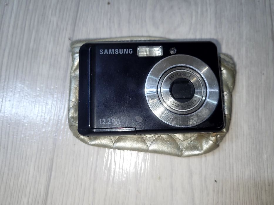 Продам цифровой фотоаппарат самсунг